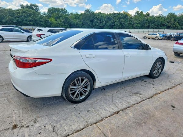 2015 TOYOTA CAMRY
