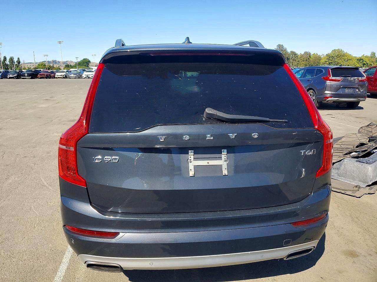 2016 VOLVO XC90