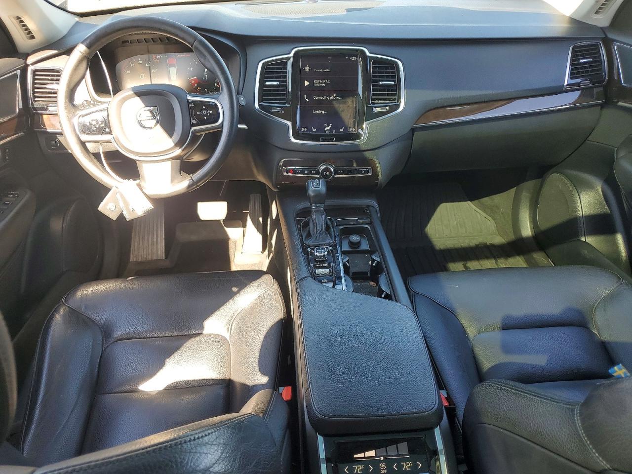2016 VOLVO XC90 SV42 Momentum