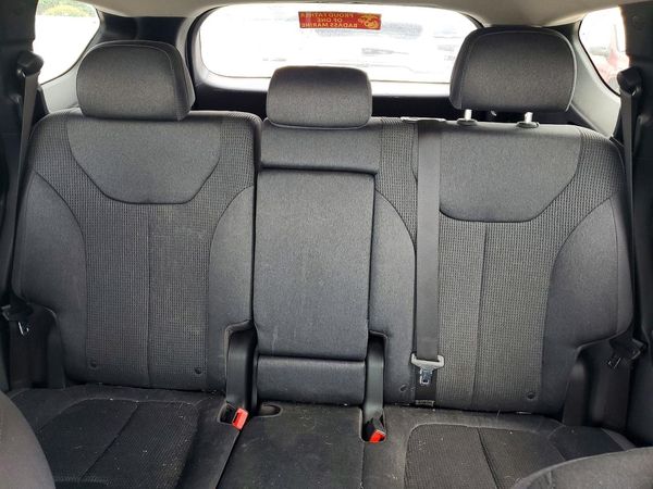 2022 HYUNDAI SANTA FE SE
