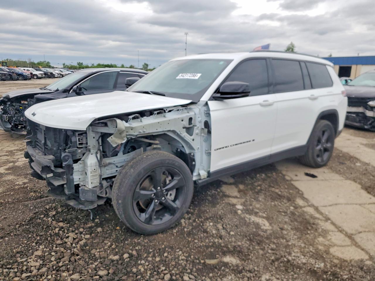 2023 JEEP GRAND CHEROKEE L LAREDO 4X4