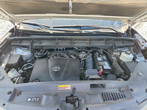 2020 TOYOTA HIGHLANDER XLE Nav