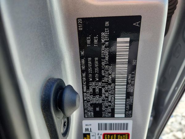 2020 TOYOTA HIGHLANDER XLE Nav