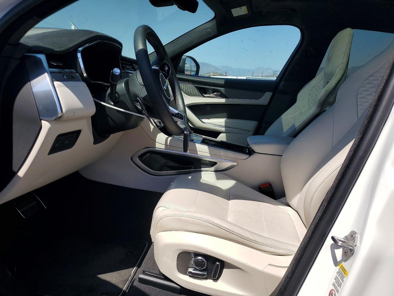 2025 JAGUAR F-PACE SVR 575 EDITION