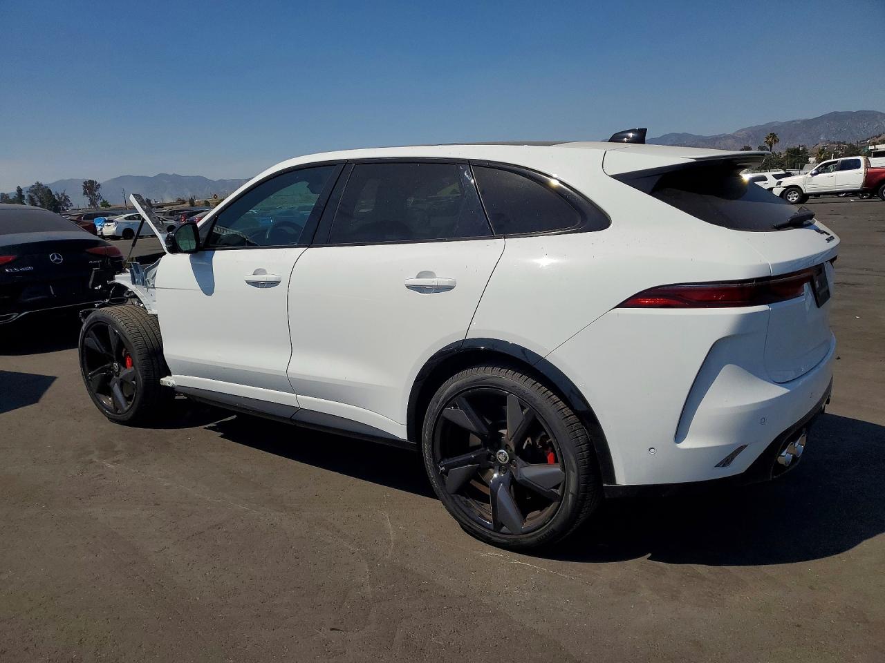 2025 JAGUAR F-PACE SVR 575 EDITION