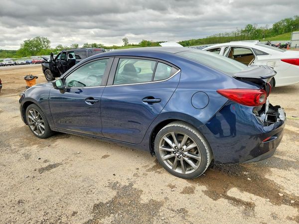 2018 MAZDA 3