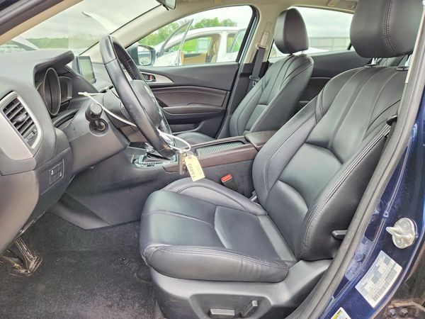 2018 MAZDA 3