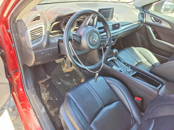 2017 MAZDA 3