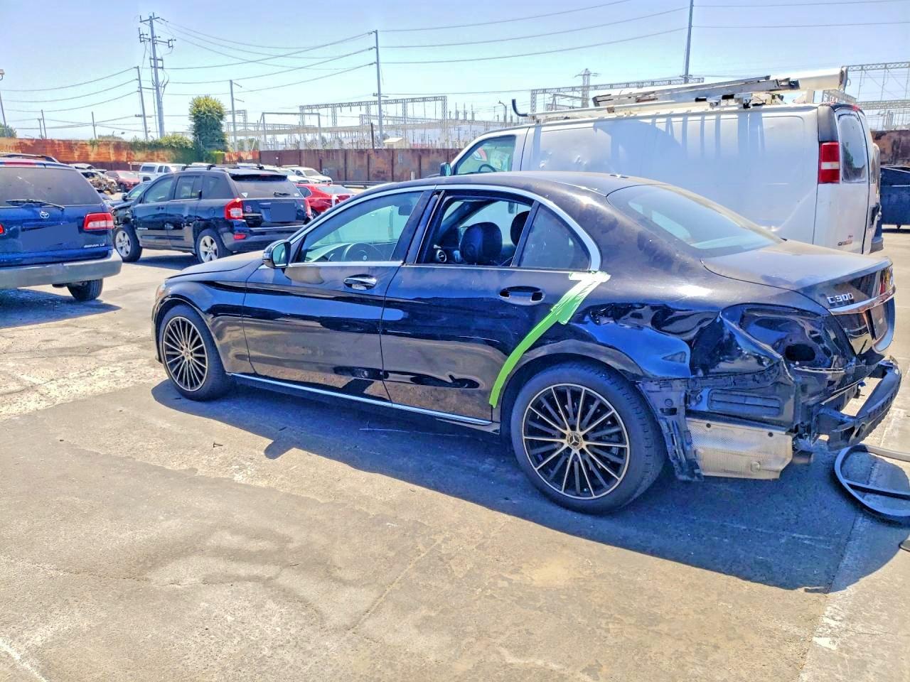 2020 MERCEDES-BENZ C C300