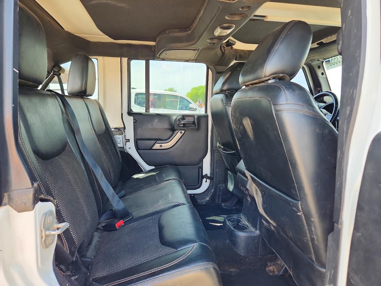 2016 JEEP WRANGLER UNLIMITED SAHARA 4X4