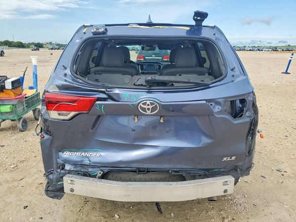 2018 TOYOTA HIGHLANDER SE/XLE