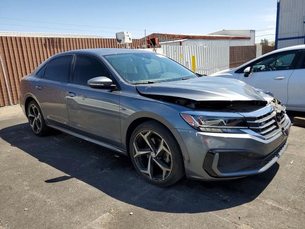 2020 VOLKSWAGEN PASSAT R-Line