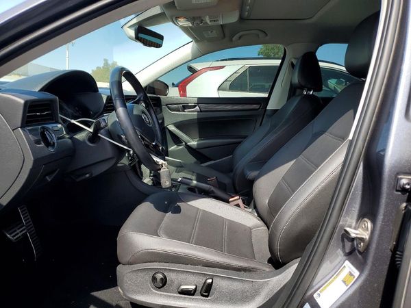 2020 VOLKSWAGEN PASSAT R-Line