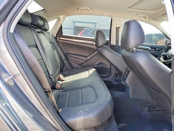 2020 VOLKSWAGEN PASSAT R-Line
