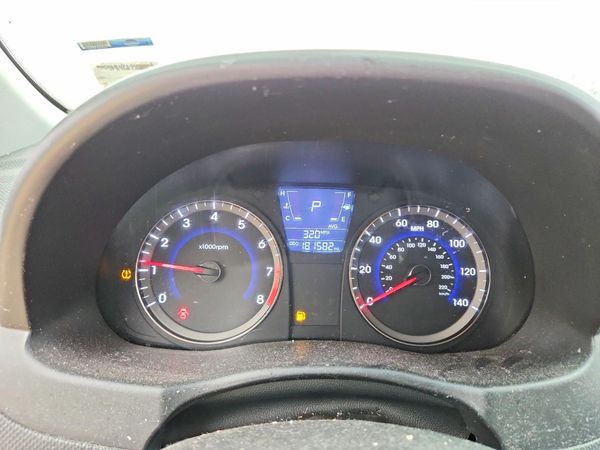 2013 HYUNDAI ACCENT GLS, GS