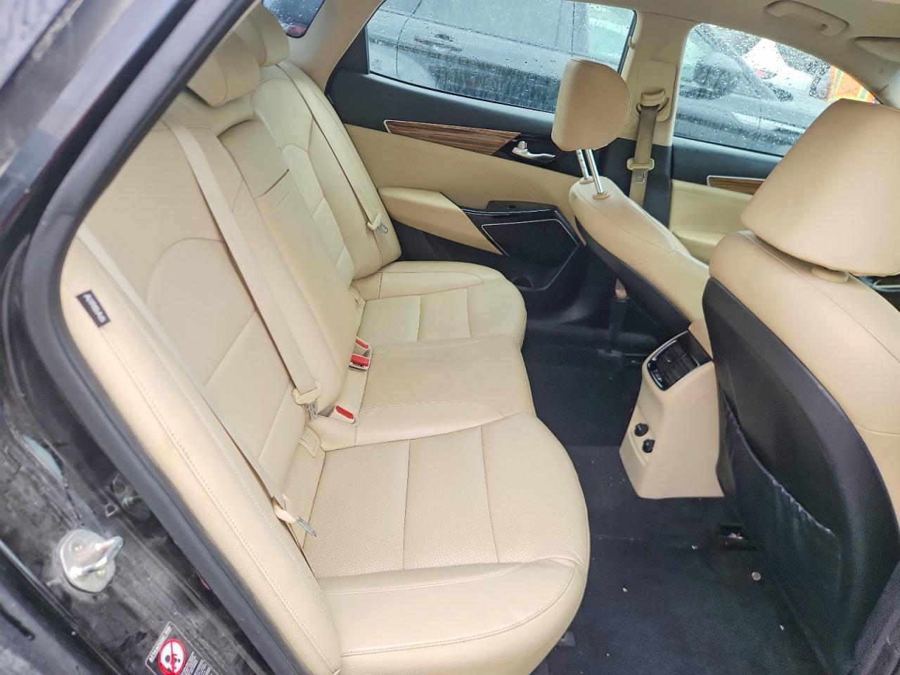 2018 KIA CADENZA Premium (Base)