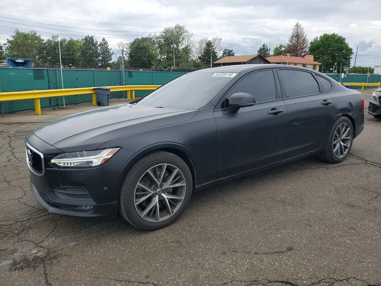 2018 VOLVO S90 Momentum