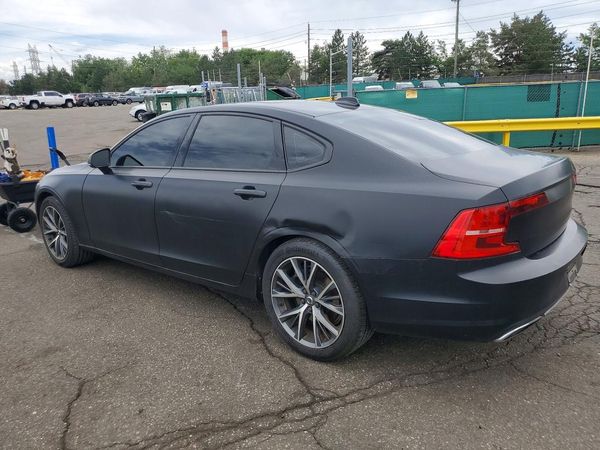 2018 VOLVO S90 Momentum
