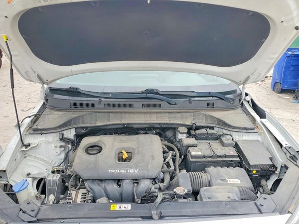 2019 HYUNDAI KONA SEL