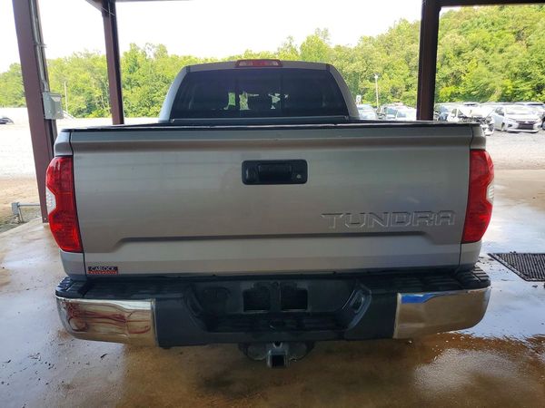 2018 TOYOTA TUNDRA SR/SR5
