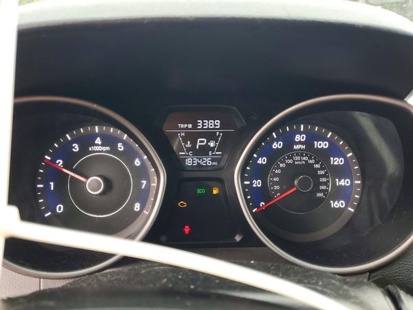 2015 HYUNDAI ELANTRA