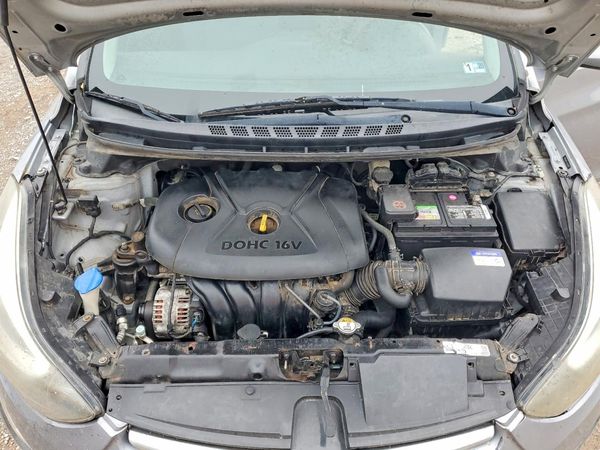 2015 HYUNDAI ELANTRA