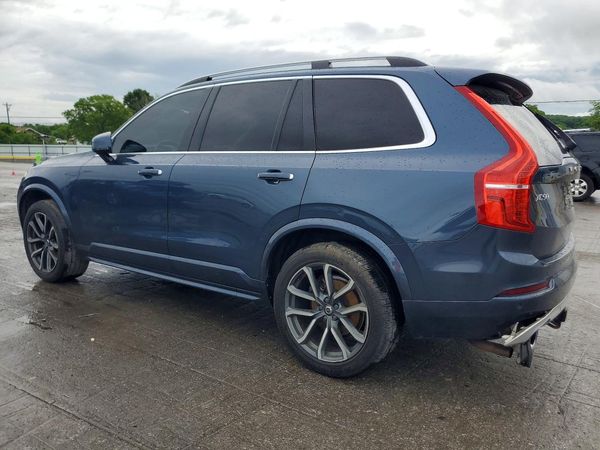2019 VOLVO XC90 Momentum