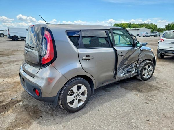2018 KIA SOUL Base