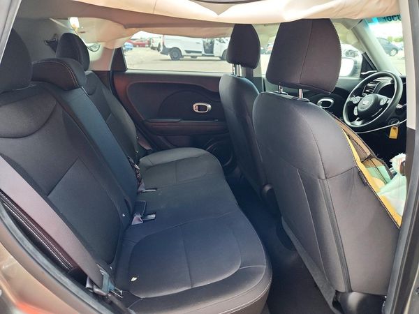 2018 KIA SOUL Base