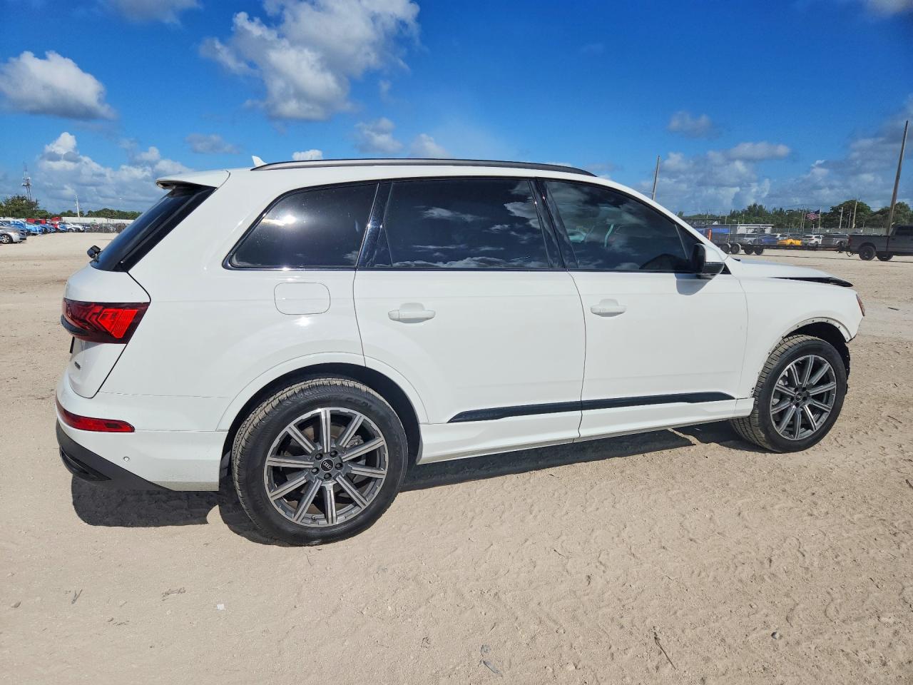 2022 AUDI Q7 quattro Premium Plus