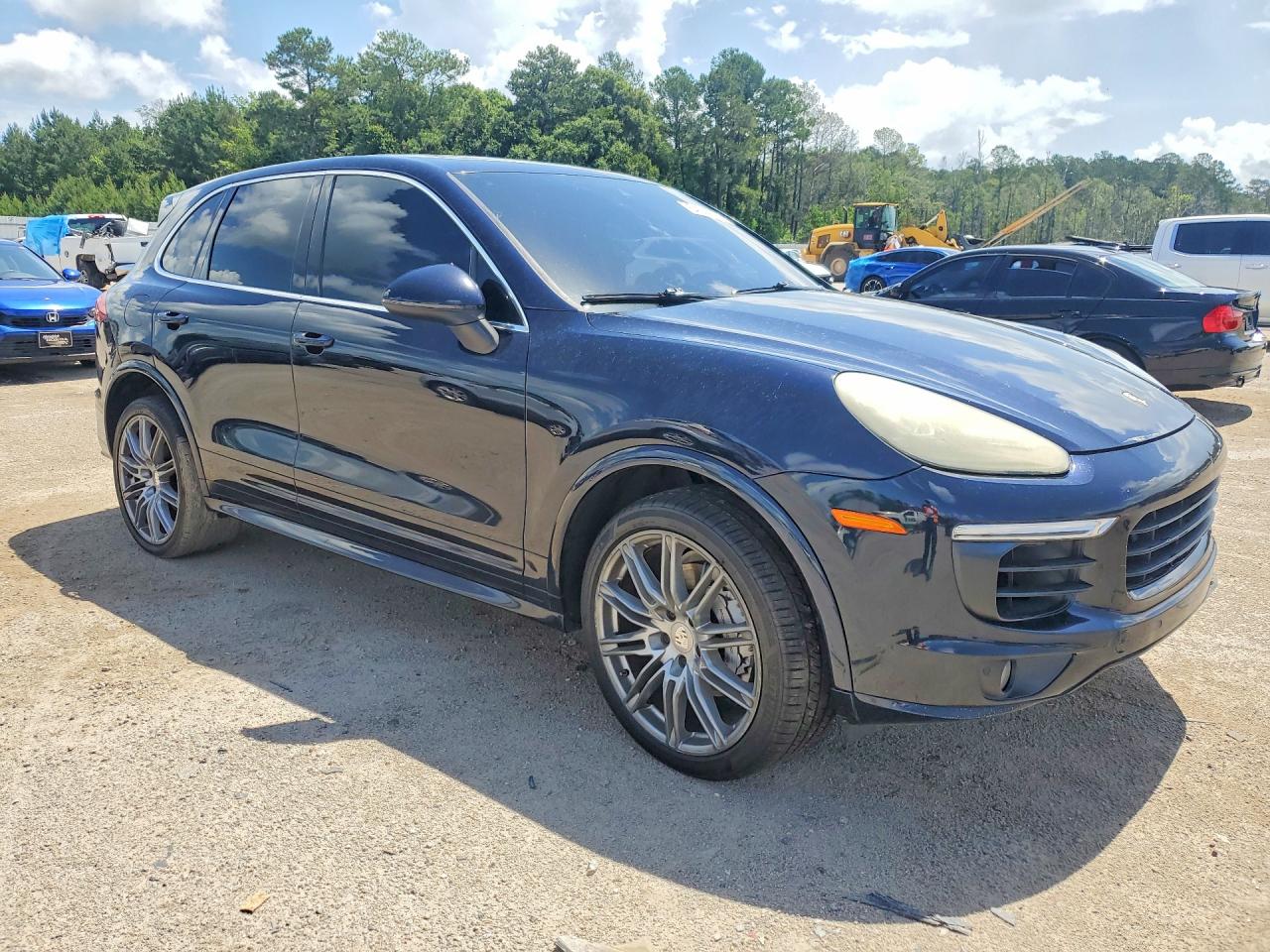 2016 PORSCHE CAYENNE
