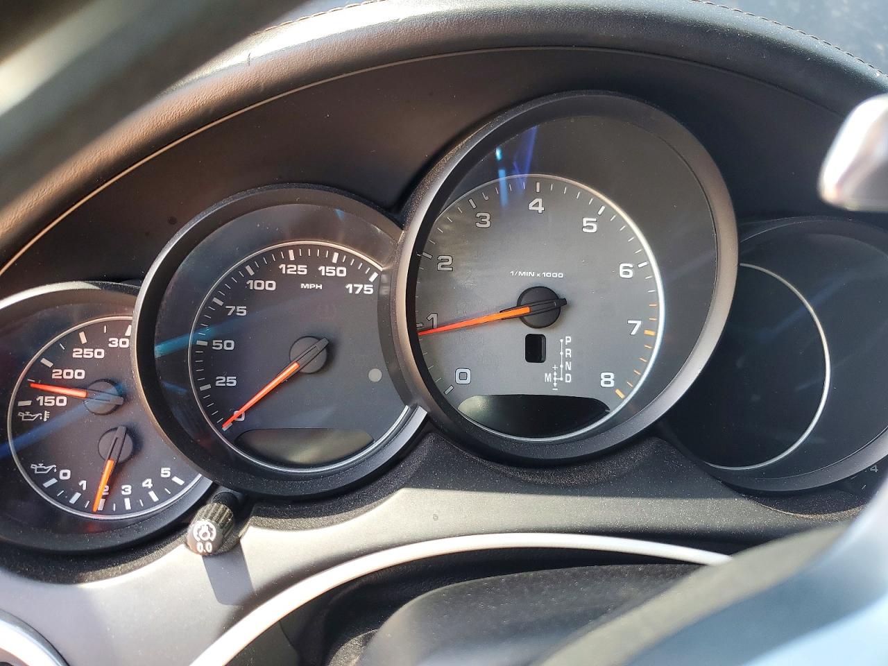 2016 PORSCHE CAYENNE