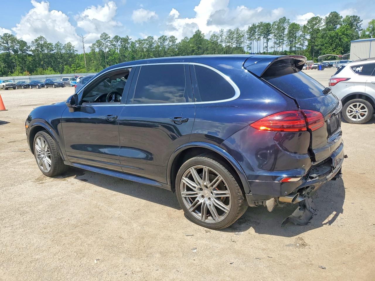 2016 PORSCHE CAYENNE