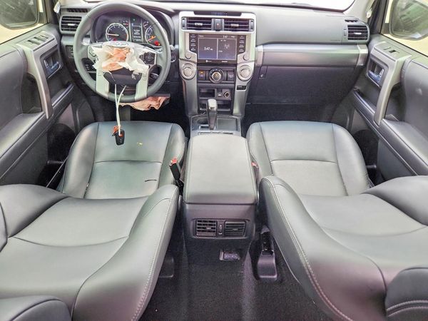 2023 TOYOTA 4RUNNER TRD Sport