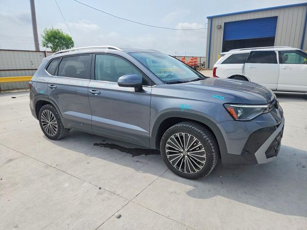 2025 VOLKSWAGEN TAOS SE