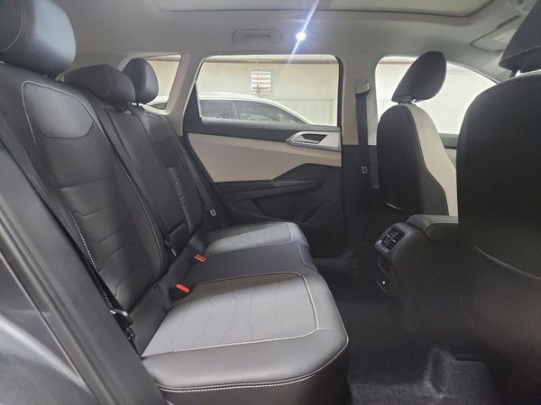 2025 VOLKSWAGEN TAOS SE