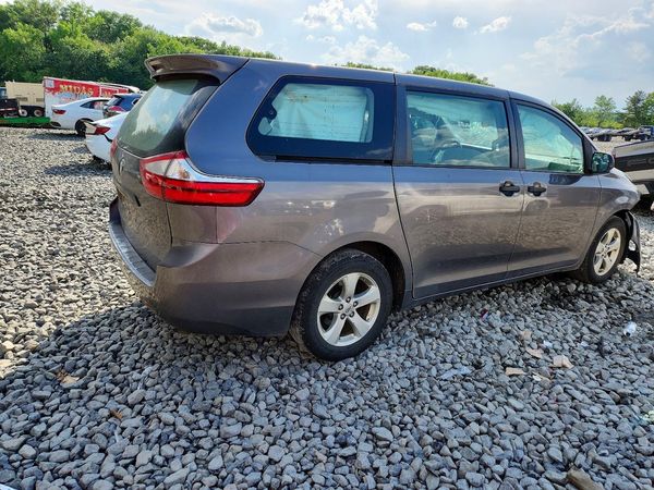 2017 TOYOTA SIENNA L