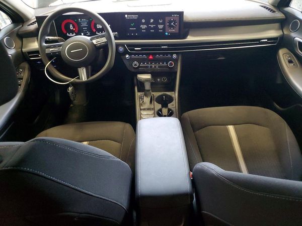 2025 HYUNDAI SONATA SE