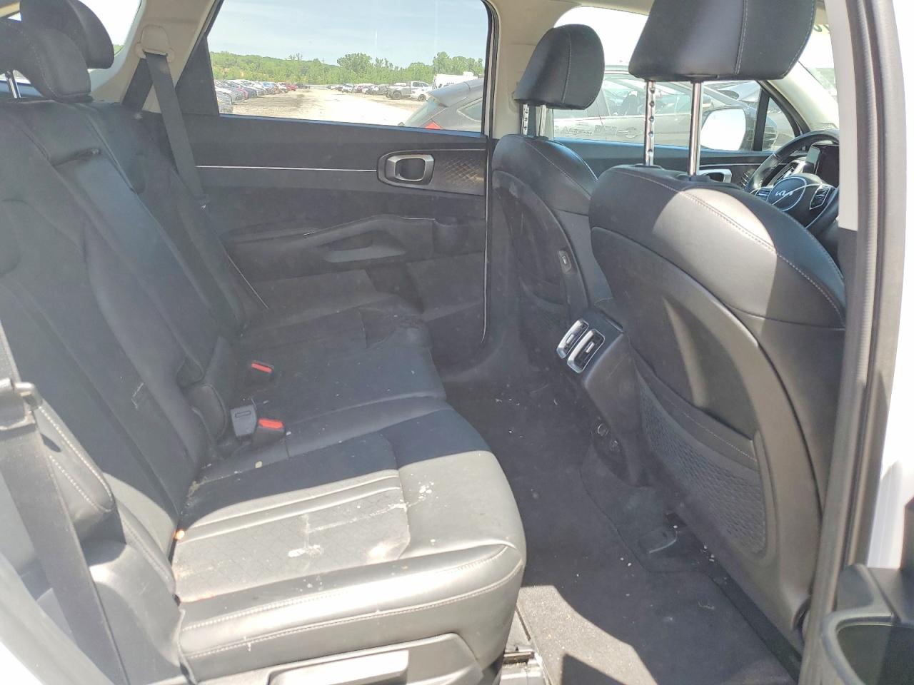 2022 KIA SORENTO S