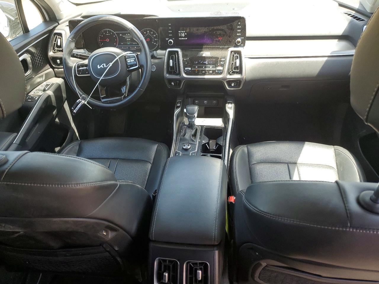 2022 KIA SORENTO S