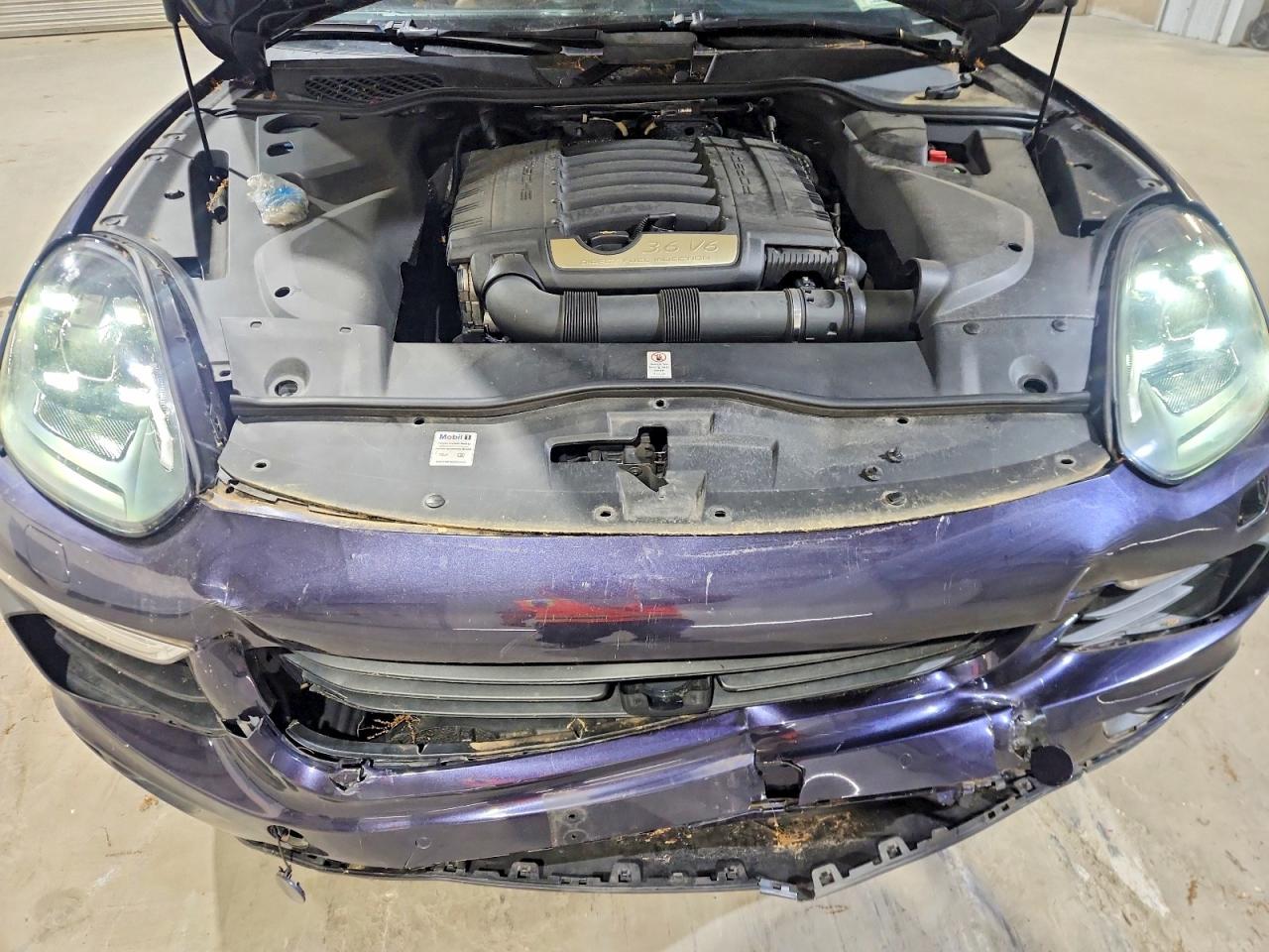 2017 PORSCHE CAYENNE