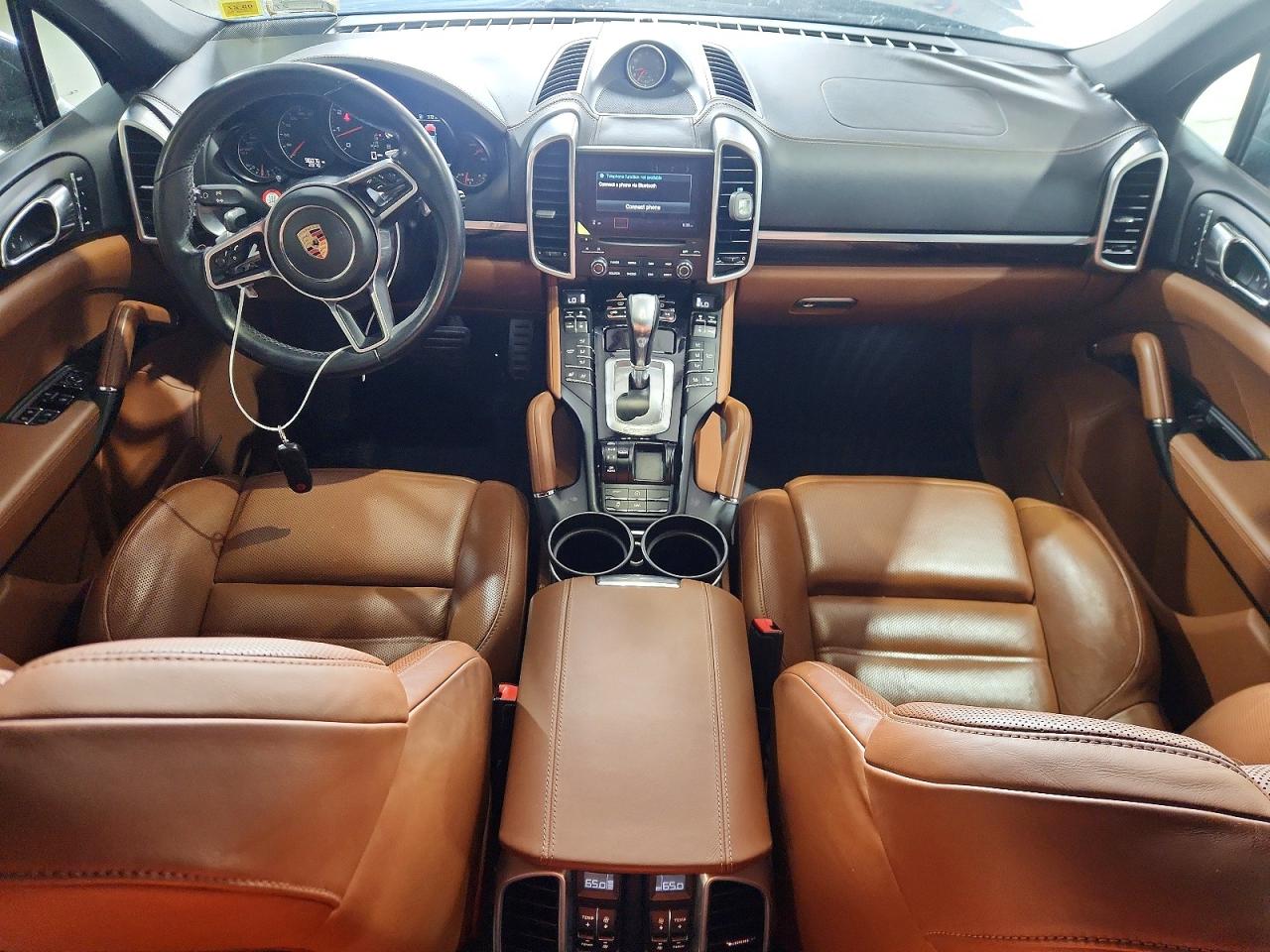 2017 PORSCHE CAYENNE