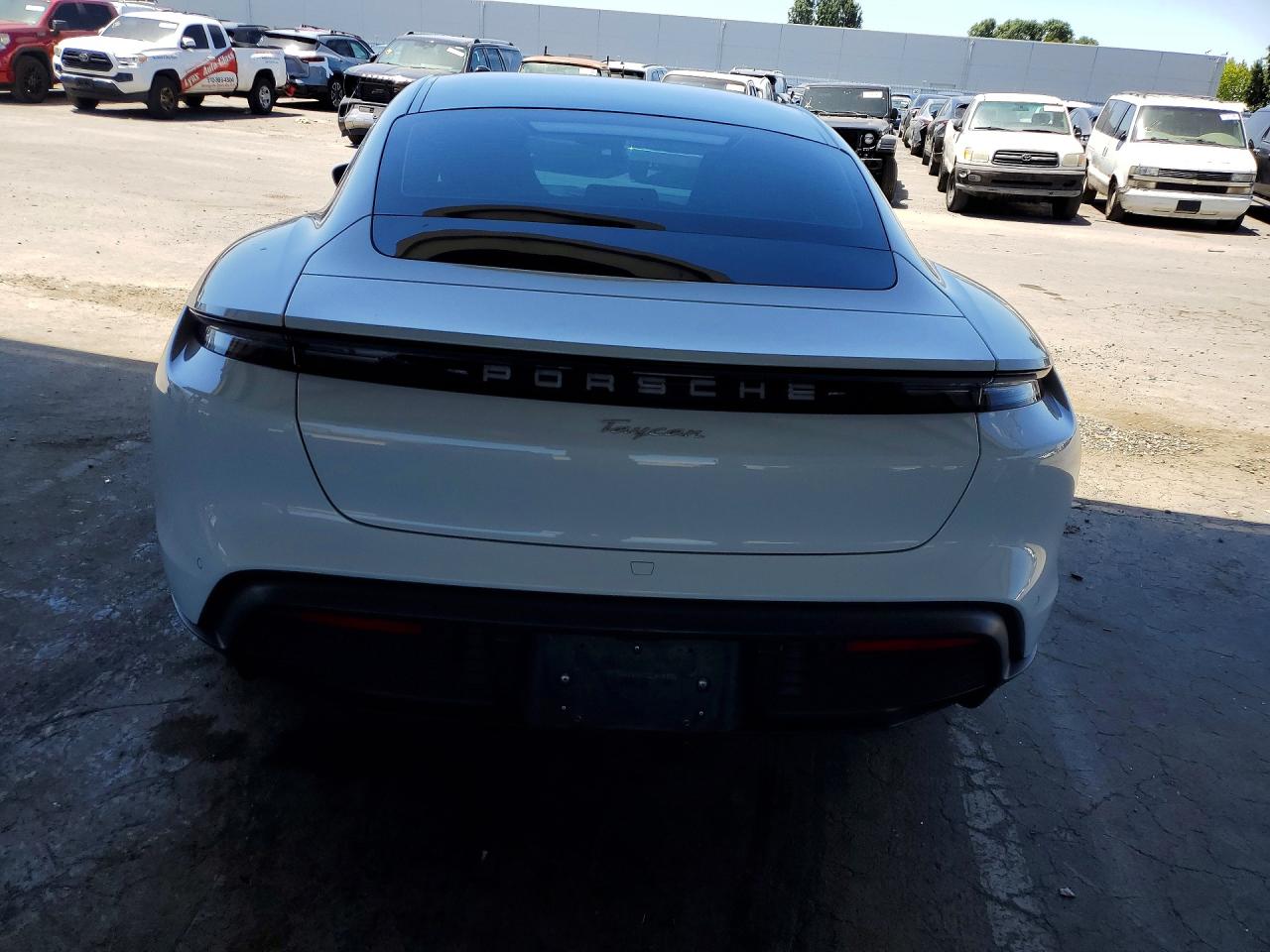 2023 PORSCHE TAYCAN
