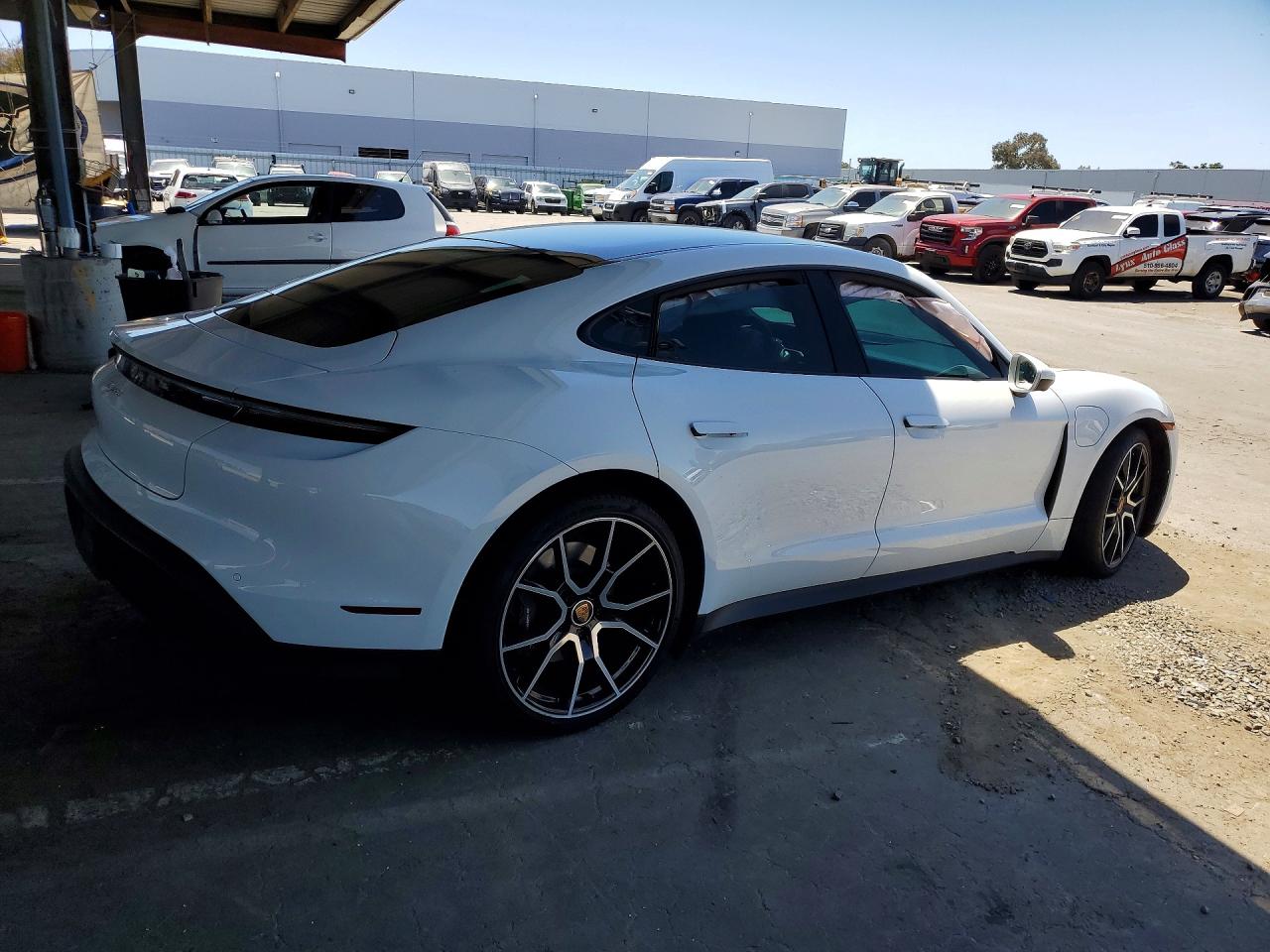 2023 PORSCHE TAYCAN