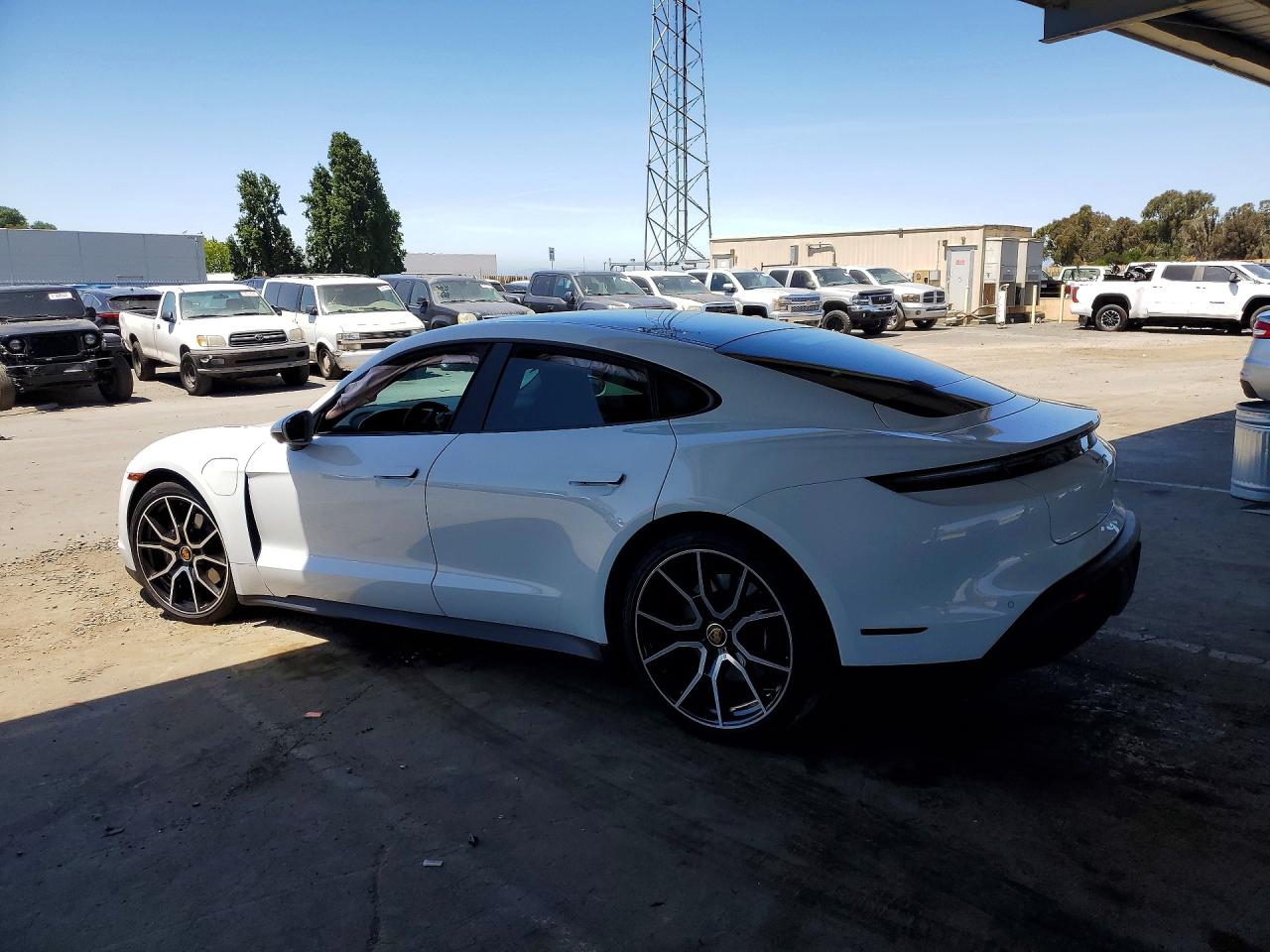 2023 PORSCHE TAYCAN