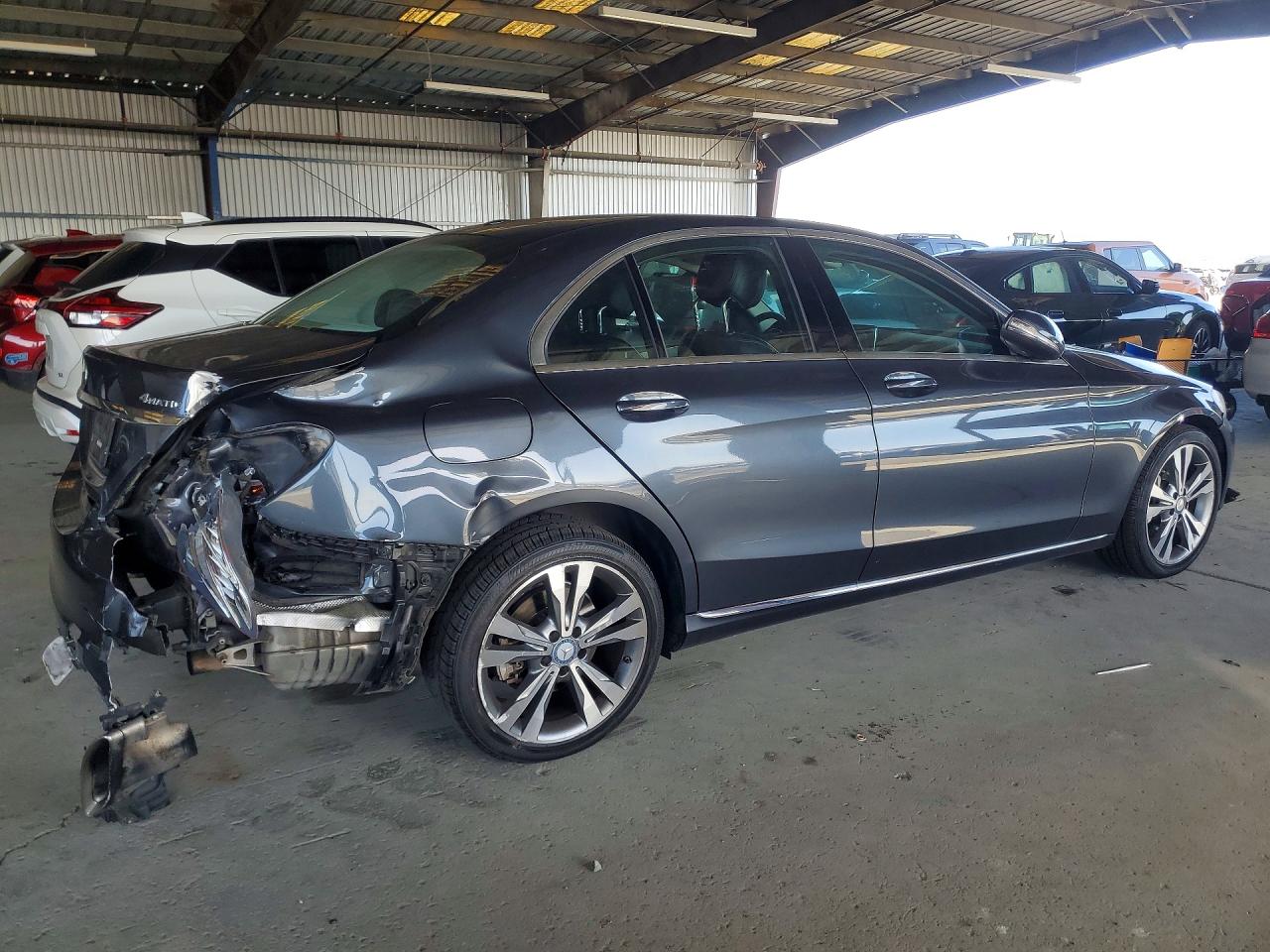 2015 MERCEDES-BENZ C 4-MATIC