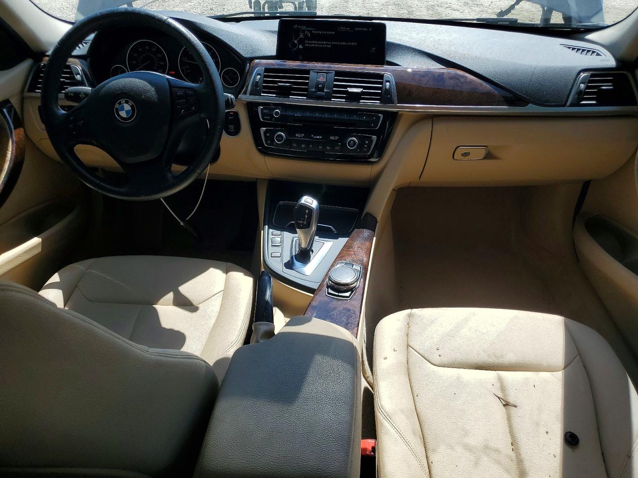 2016 BMW 320