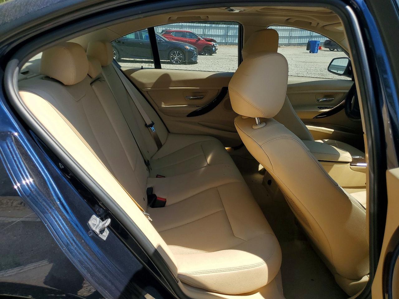2016 BMW 320