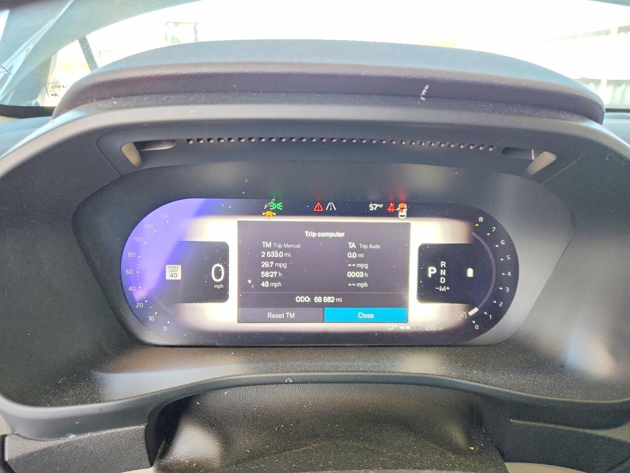 2023 VOLVO XC40 Plus Dark