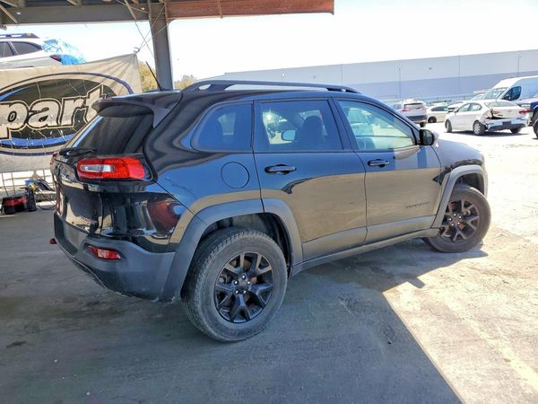2015 JEEP CHEROKEE TRAILHAWK 4X4